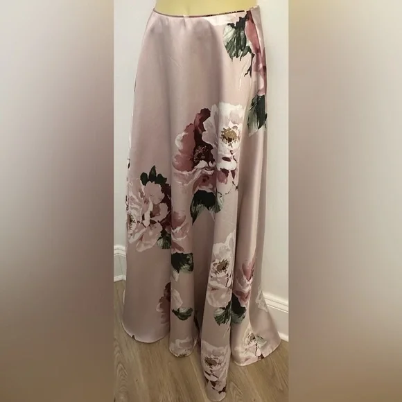 Jodi Kristopher Pink and Cream Floral Maxi Skirt - Picture 7 of 9
